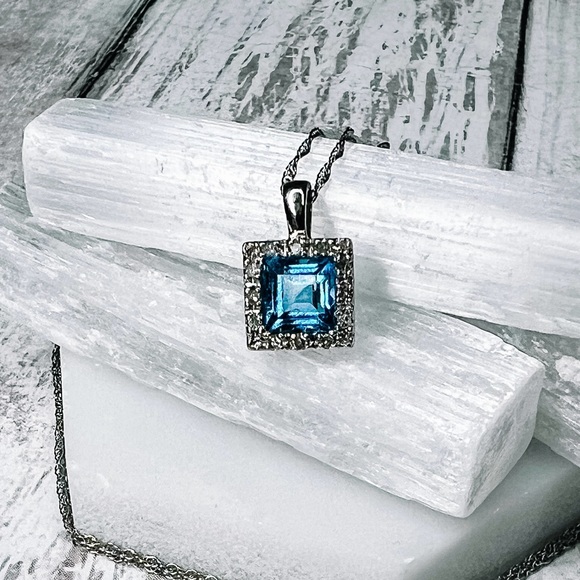 ✗ SOLD ✗ - Picture 2 of 5